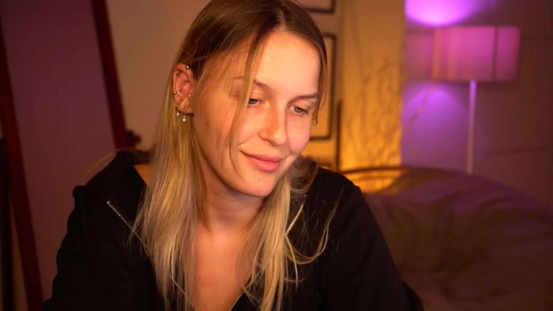 Gallery image thumbnail from sweetpulse_'s myfreecams stream on, 09/05/2024, 08:44 image 20 of 20