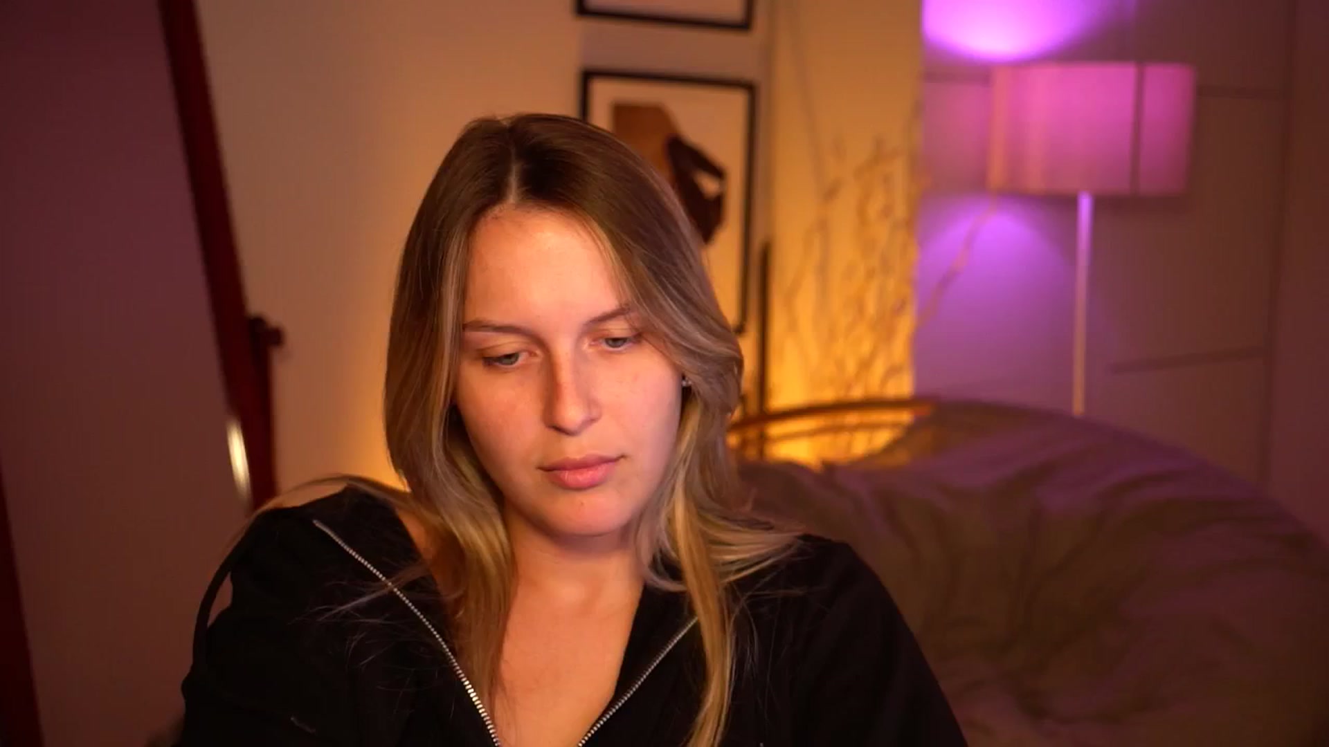 Gallery image thumbnail from sweetpulse_'s myfreecams stream on, 09/05/2024, 08:44 image 19 of 20