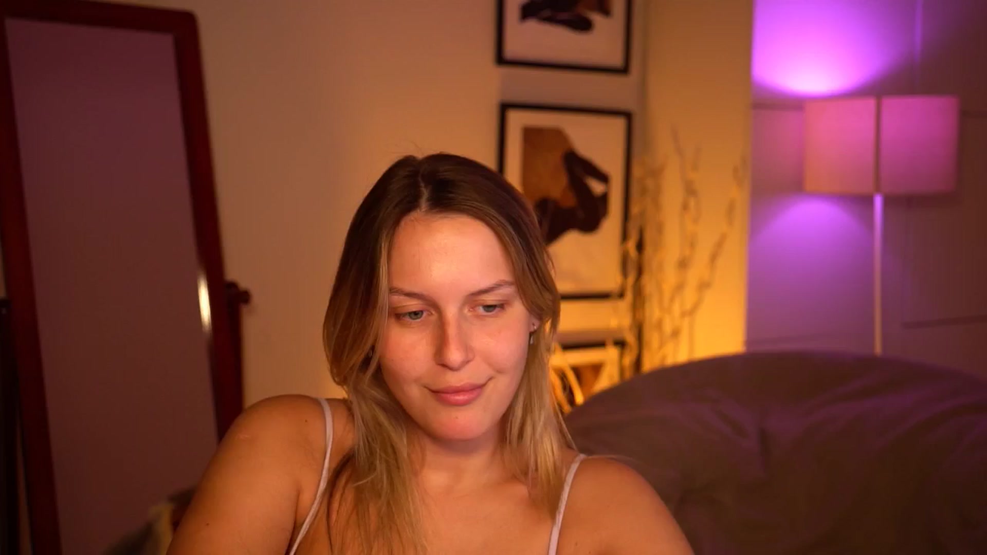 Gallery image thumbnail from sweetpulse_'s myfreecams stream on, 09/08/2024, 07:56 image 5 of 20