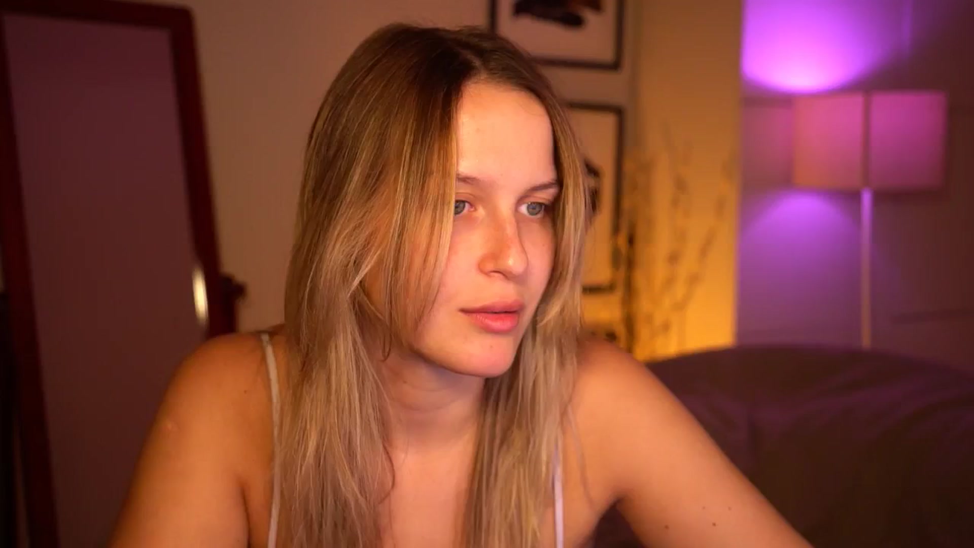 Gallery image thumbnail from sweetpulse_'s myfreecams stream on, 09/08/2024, 07:56 image 2 of 20