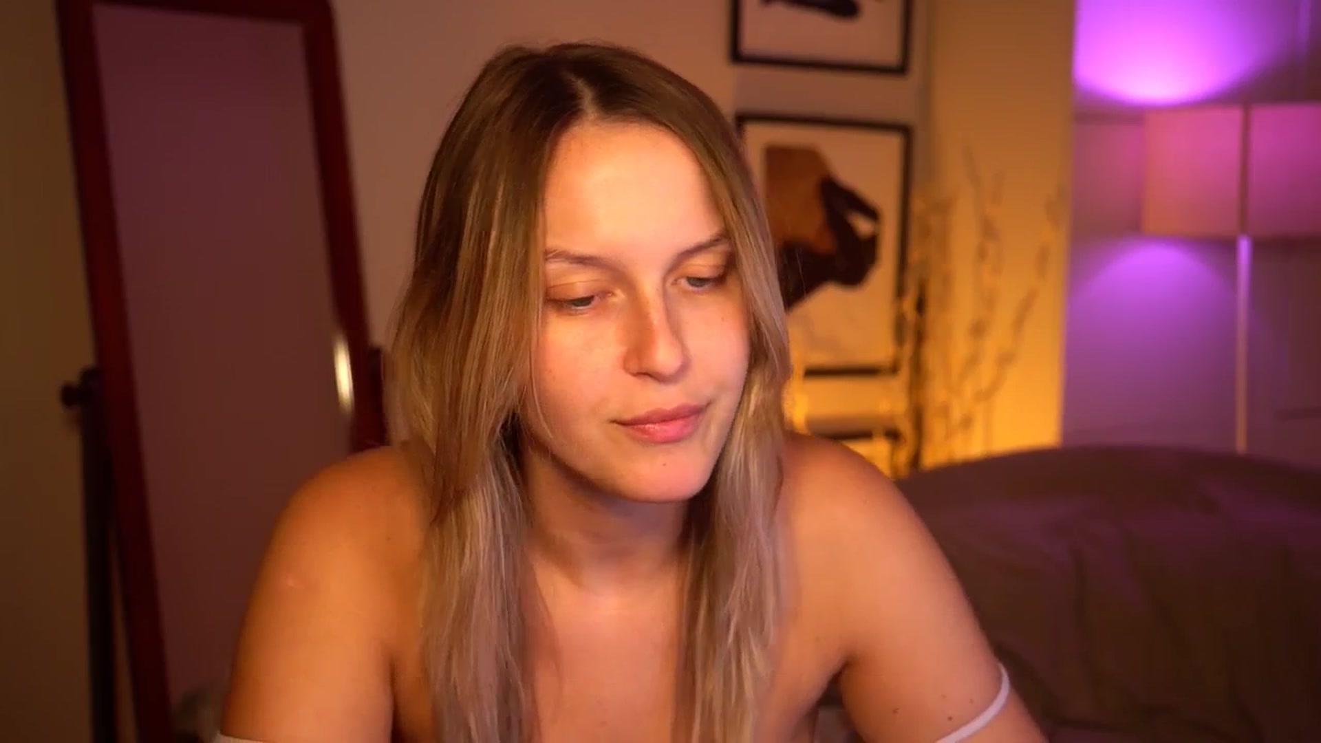Gallery image thumbnail from sweetpulse_'s myfreecams stream on, 09/08/2024, 09:02 image 8 of 20