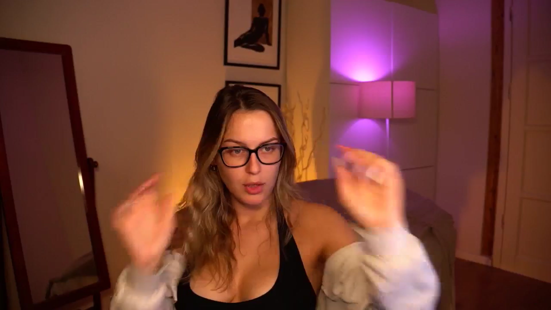 Gallery image thumbnail from sweetpulse_'s myfreecams stream on, 09/10/2024, 07:12 image 6 of 20
