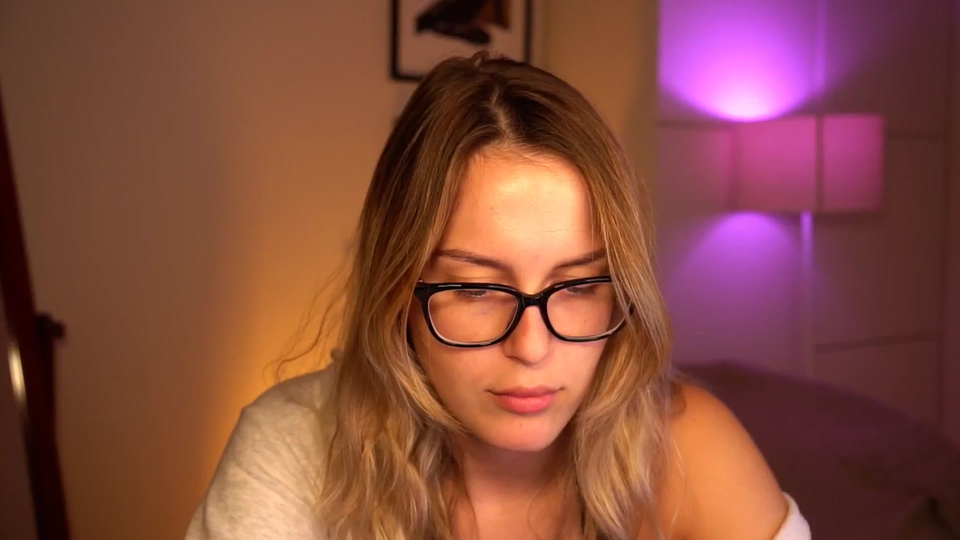 Gallery image thumbnail from sweetpulse_'s myfreecams stream on, 09/10/2024, 07:12 image 9 of 20