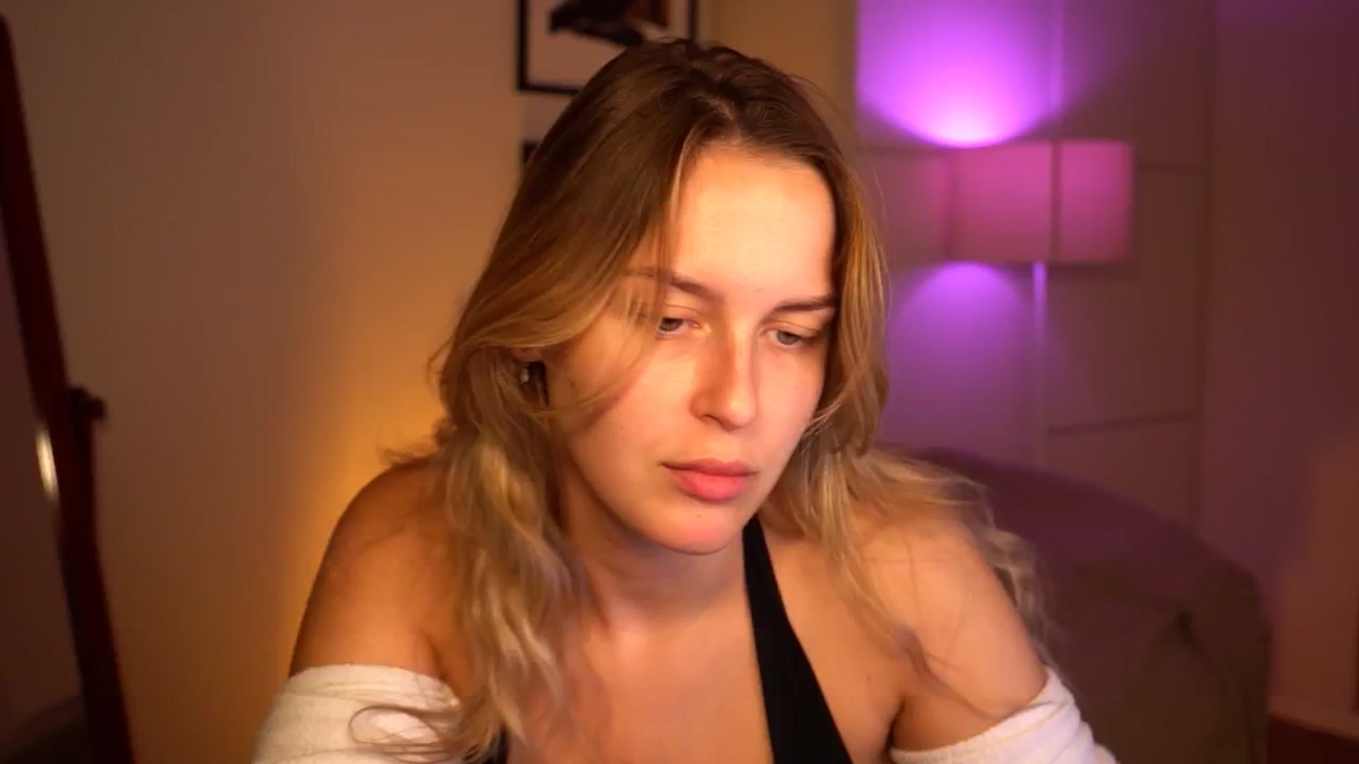 Gallery image thumbnail from sweetpulse_'s myfreecams stream on, 09/10/2024, 07:12 image 2 of 20