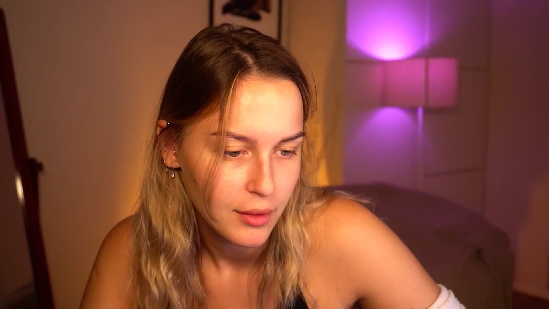 Gallery image thumbnail from sweetpulse_'s myfreecams stream on, 09/10/2024, 07:12 image 4 of 20