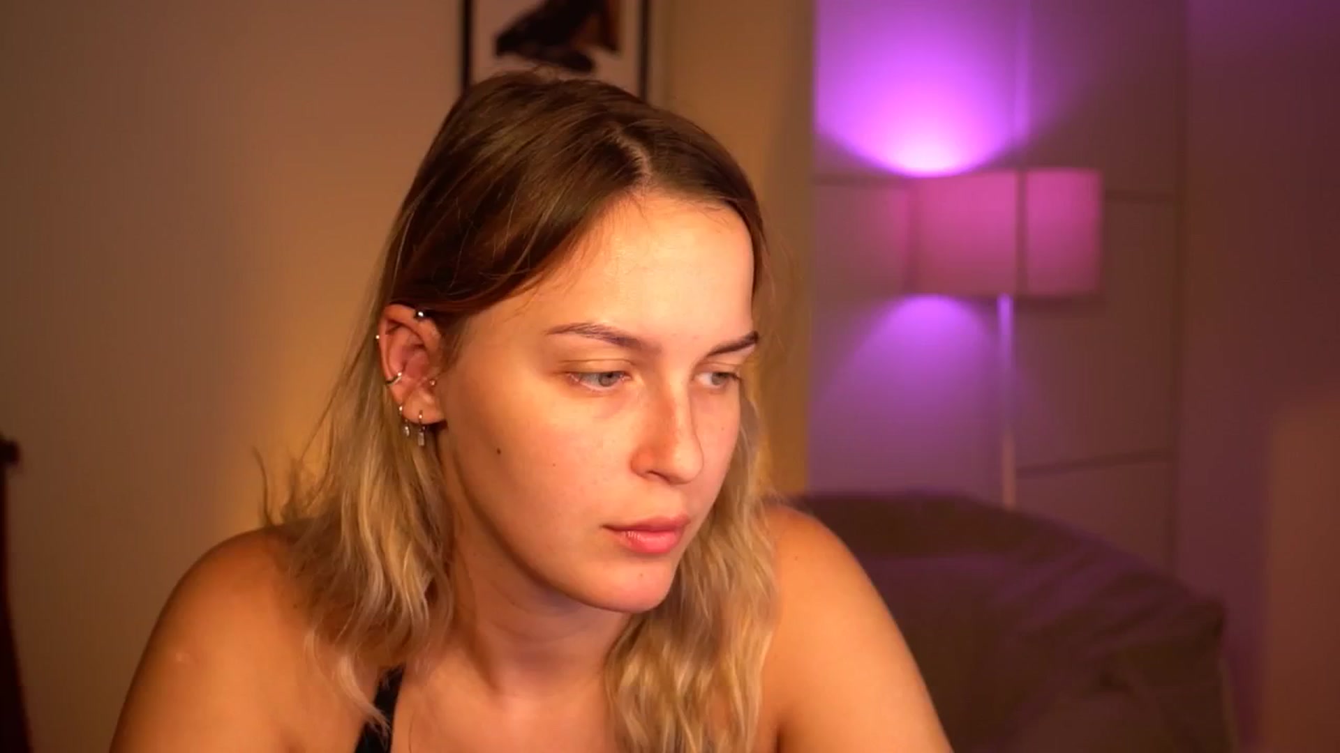 Gallery image thumbnail from sweetpulse_'s myfreecams stream on, 09/10/2024, 08:09 image 1 of 20