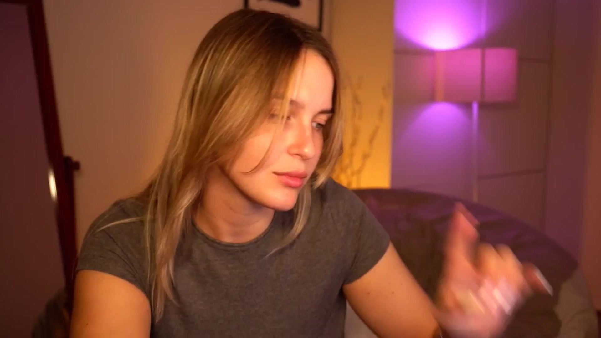 Gallery image thumbnail from sweetpulse_'s myfreecams stream on, 09/11/2024, 06:39 image 15 of 20