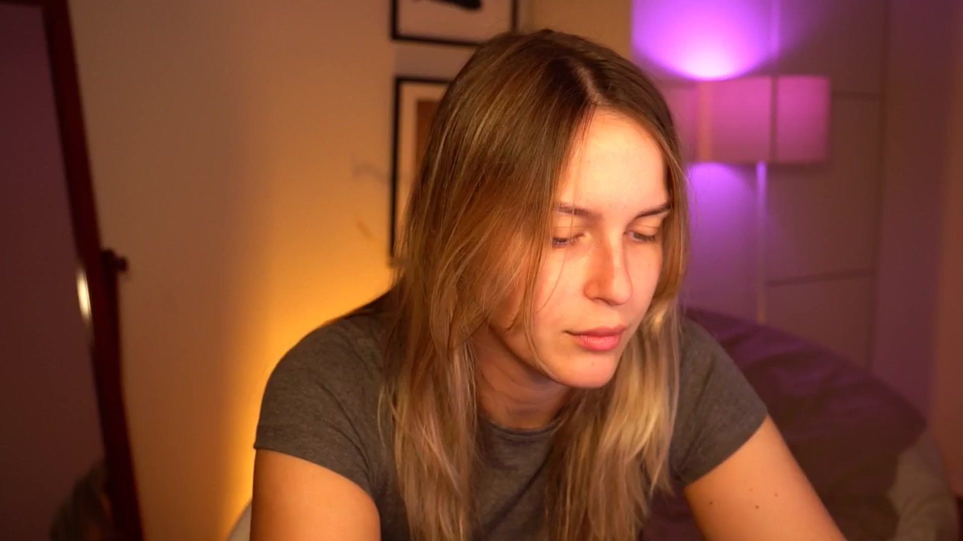 Gallery image thumbnail from sweetpulse_'s myfreecams stream on, 09/11/2024, 06:39 image 10 of 20