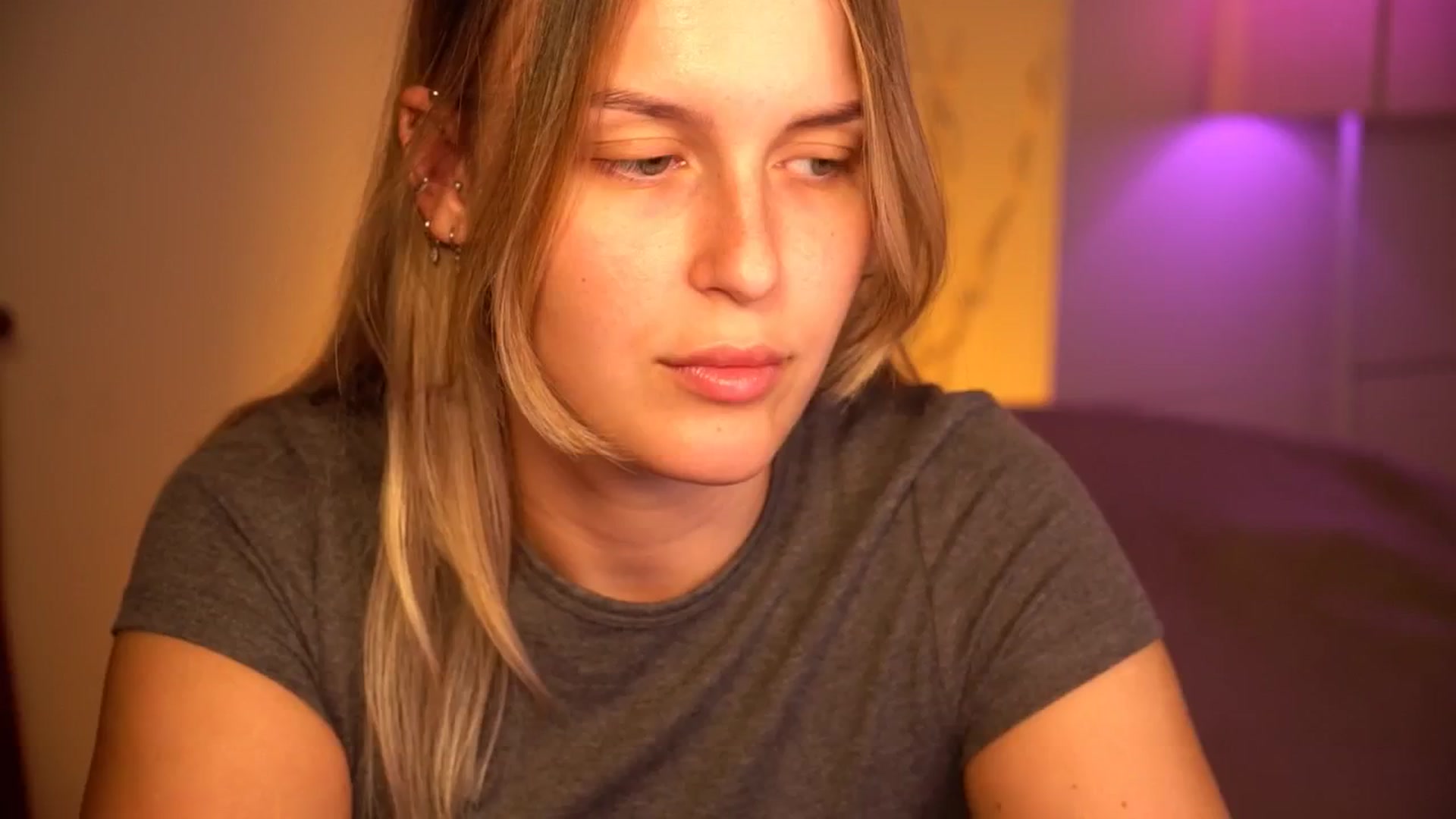 Gallery image thumbnail from sweetpulse_'s myfreecams stream on, 09/11/2024, 08:22 image 18 of 20