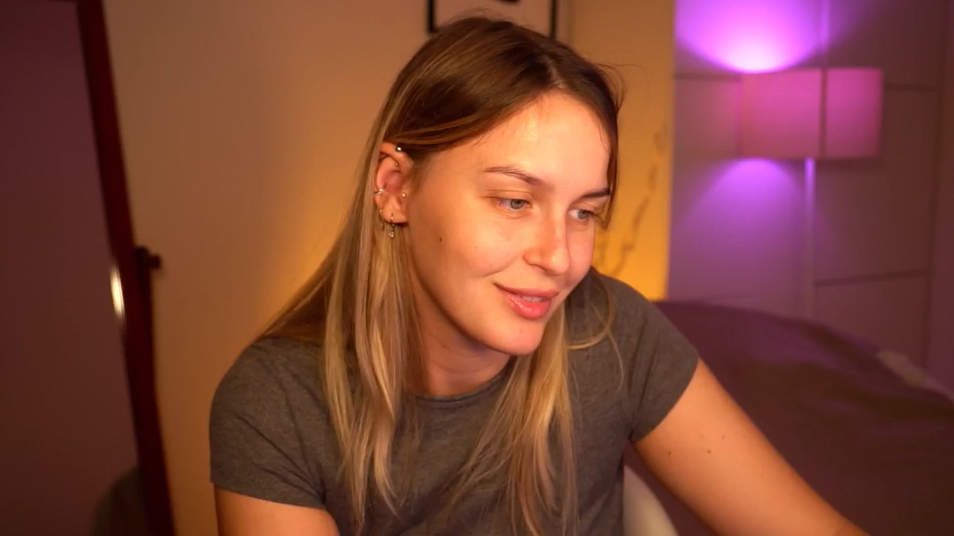 Gallery image thumbnail from sweetpulse_'s myfreecams stream on, 09/11/2024, 08:22 image 11 of 20