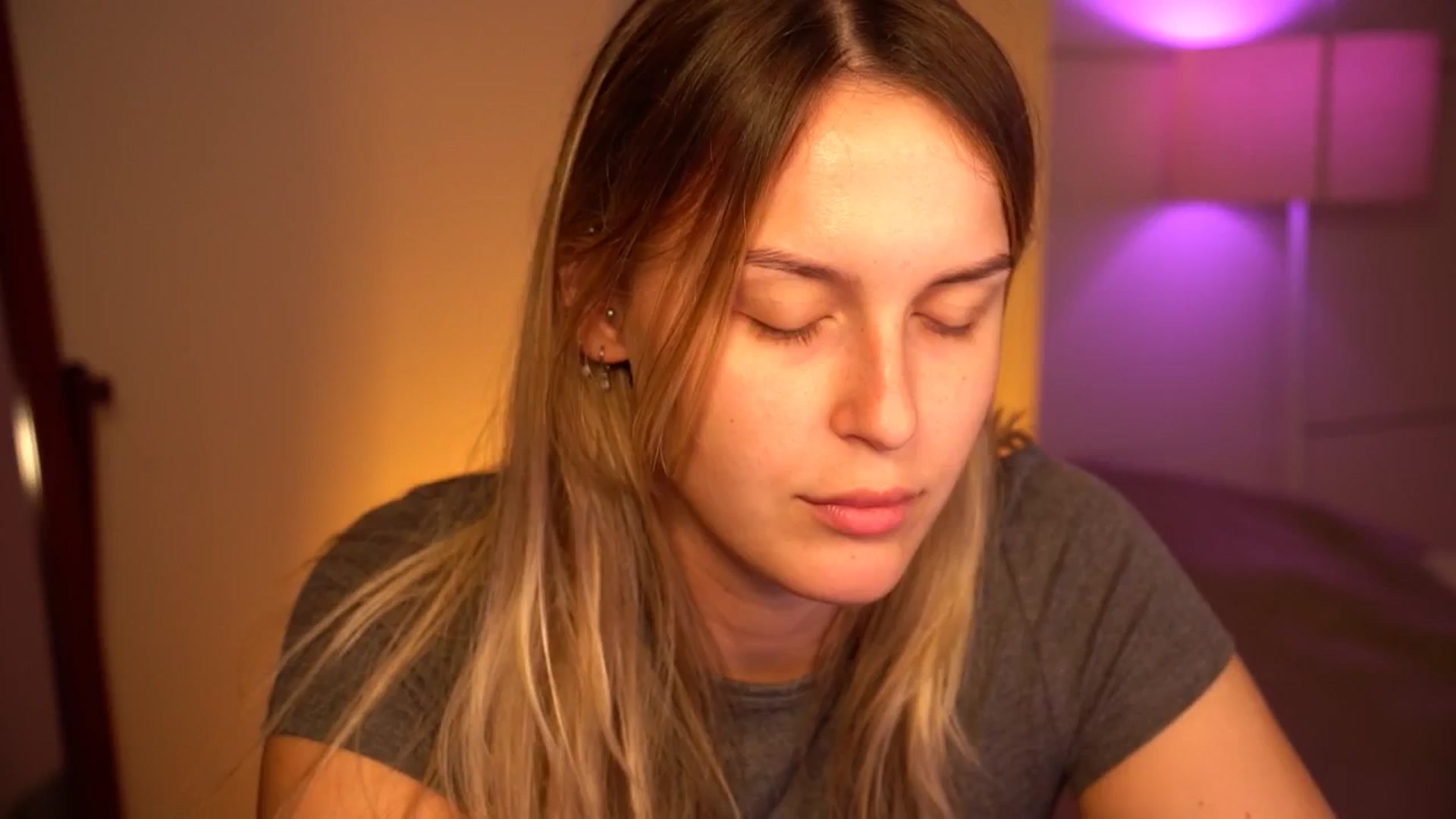 Gallery image thumbnail from sweetpulse_'s myfreecams stream on, 09/11/2024, 08:22 image 7 of 20