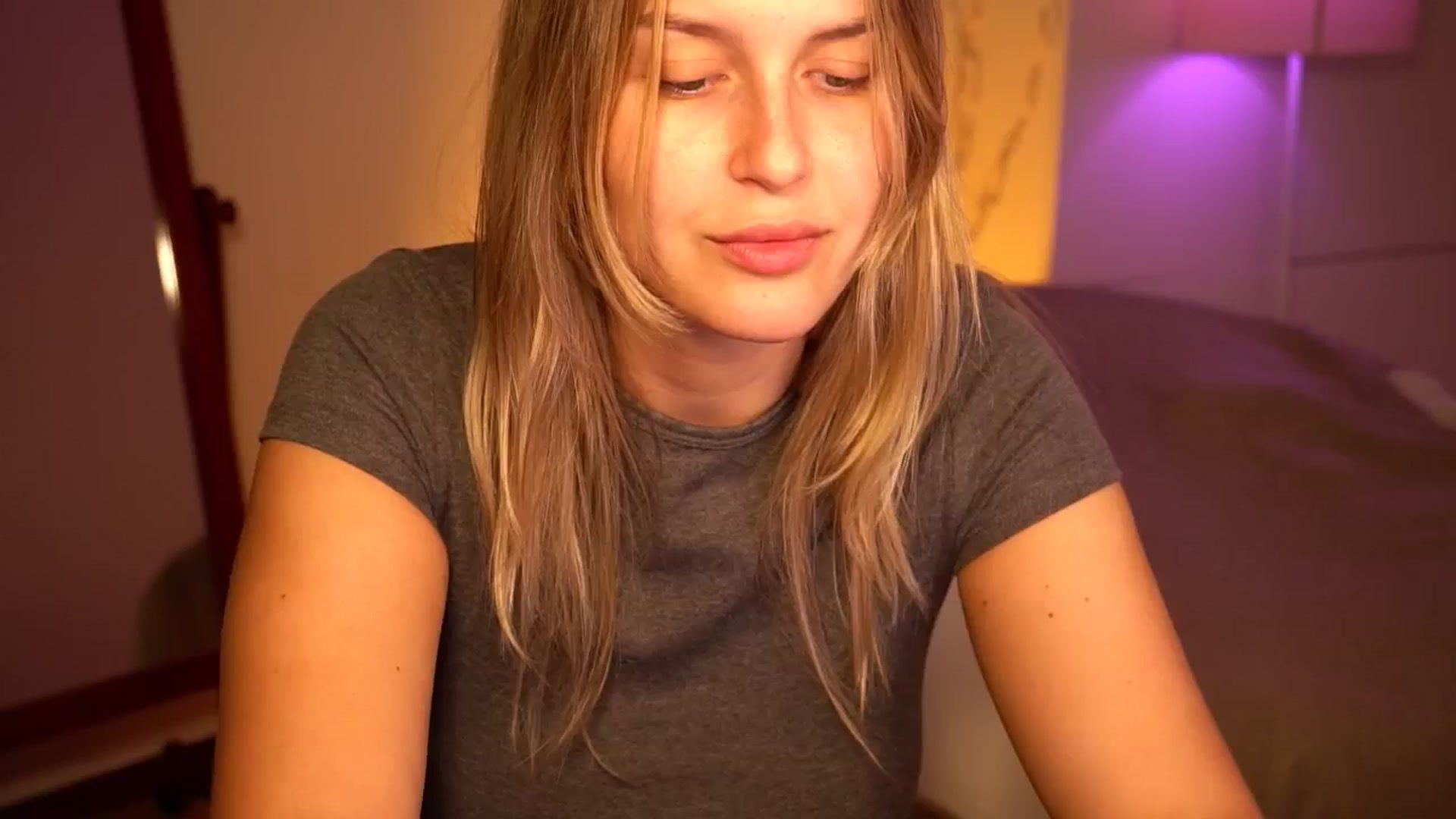 Gallery image thumbnail from sweetpulse_'s myfreecams stream on, 09/11/2024, 08:22 image 2 of 20