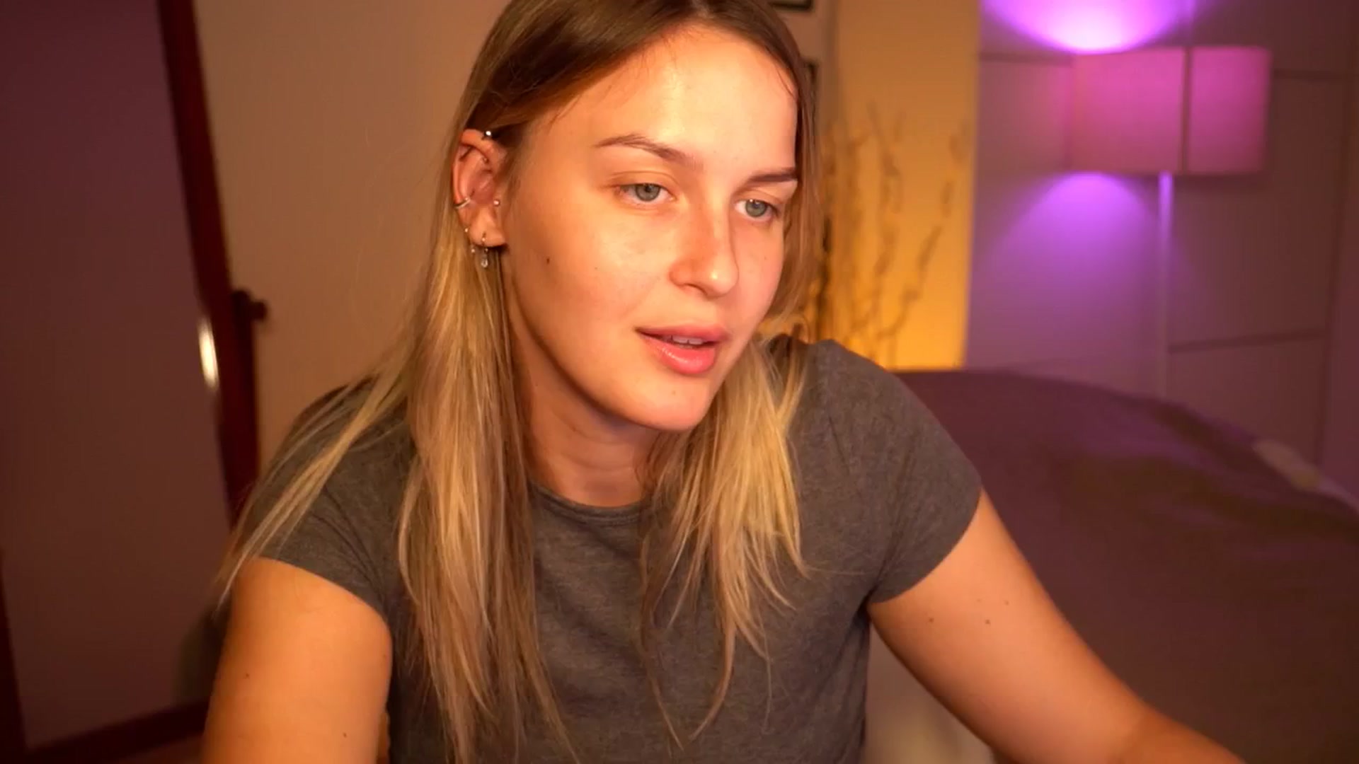 Gallery image thumbnail from sweetpulse_'s myfreecams stream on, 09/11/2024, 08:22 image 15 of 20