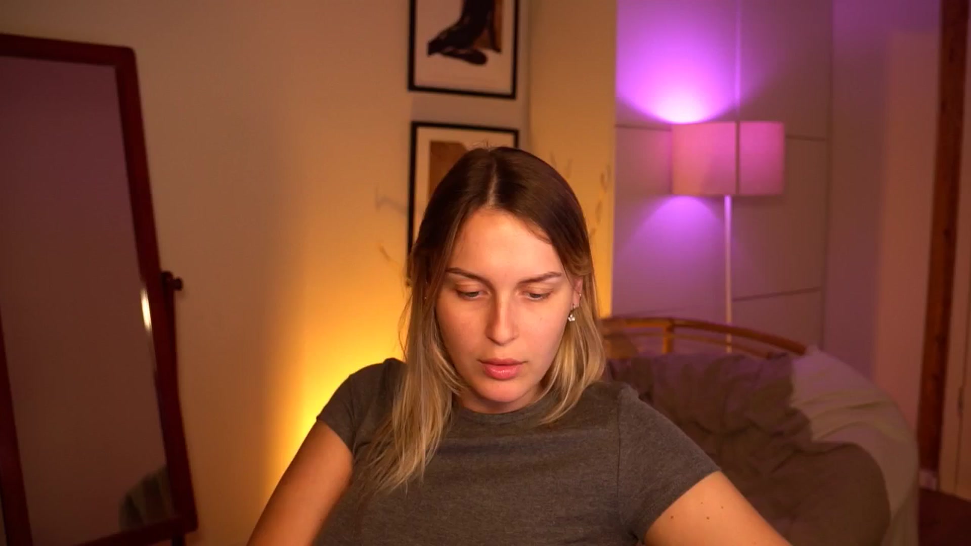 Gallery image thumbnail from sweetpulse_'s myfreecams stream on, 09/11/2024, 10:21 image 5 of 20