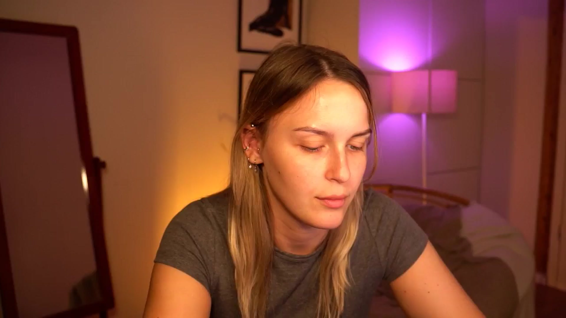 Gallery image thumbnail from sweetpulse_'s myfreecams stream on, 09/11/2024, 10:21 image 1 of 20