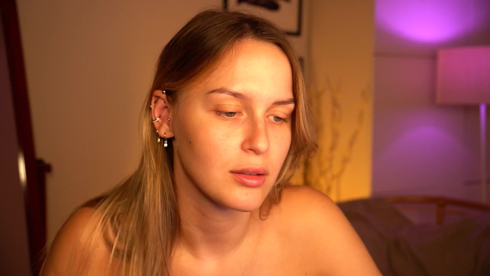 Gallery image thumbnail from sweetpulse_'s myfreecams stream on, 09/12/2024, 08:14 image 15 of 20