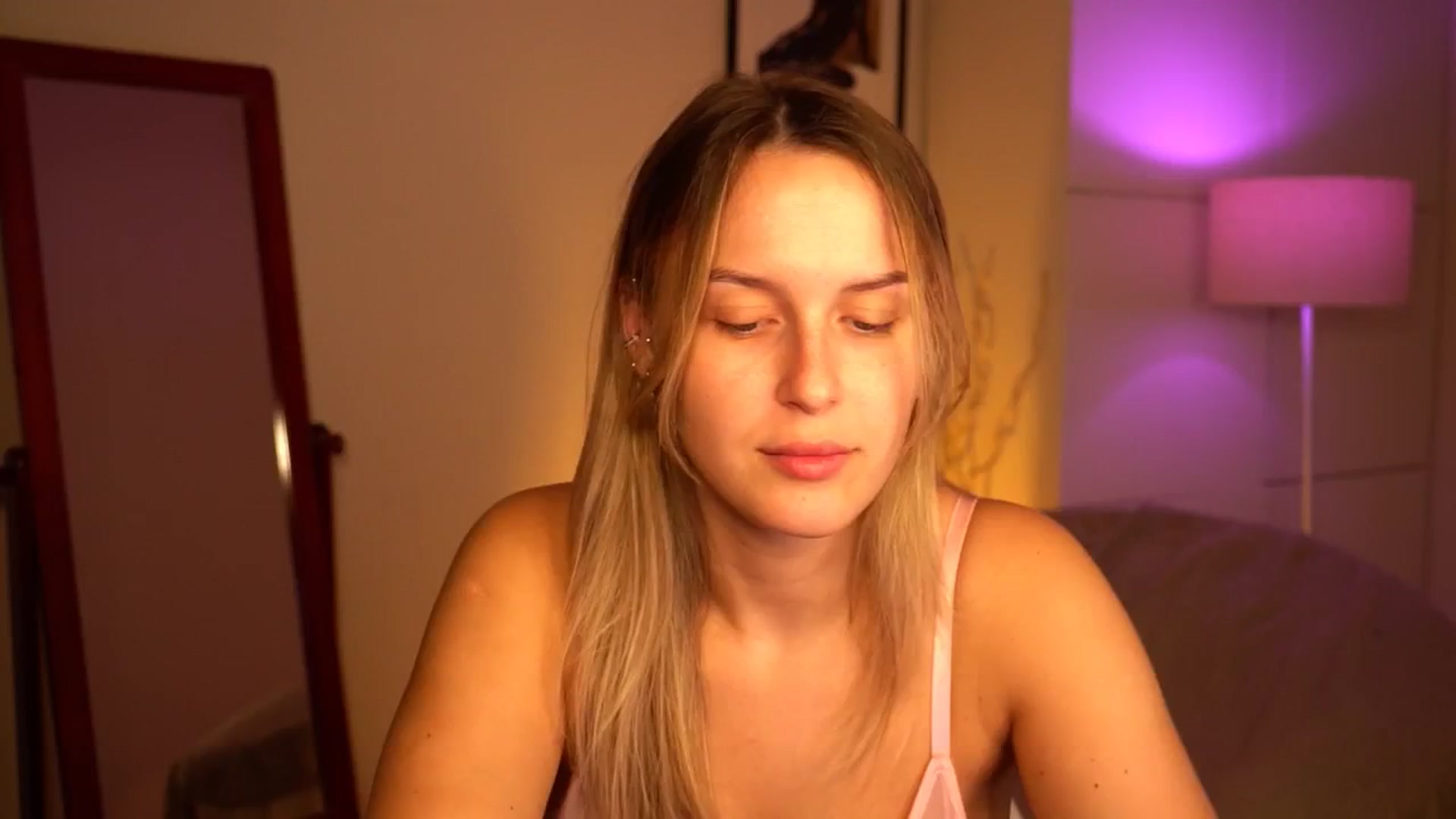 Gallery image thumbnail from sweetpulse_'s myfreecams stream on, 09/12/2024, 08:14 image 3 of 20