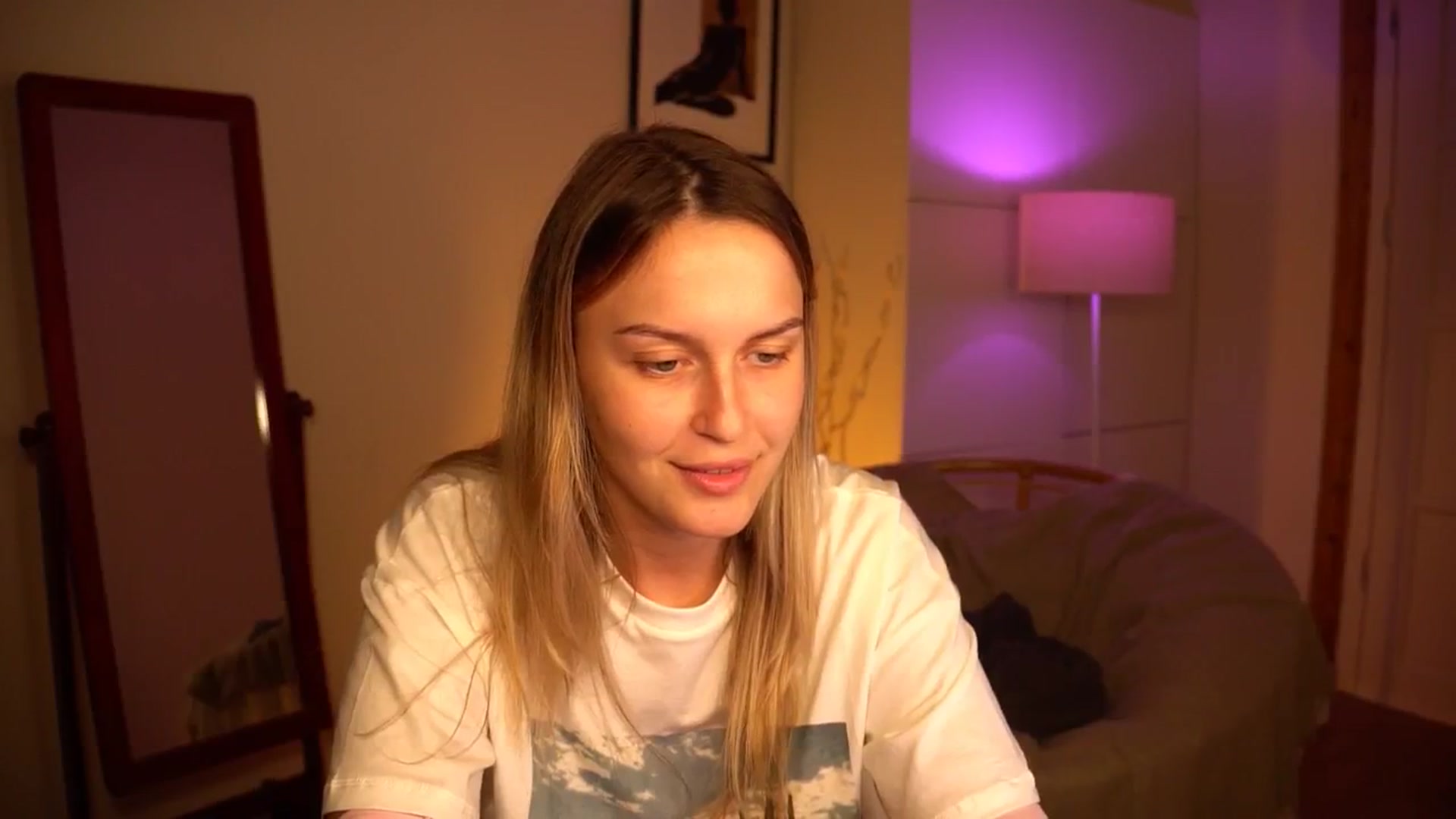 Gallery image thumbnail from sweetpulse_'s myfreecams stream on, 09/12/2024, 09:17 image 2 of 20