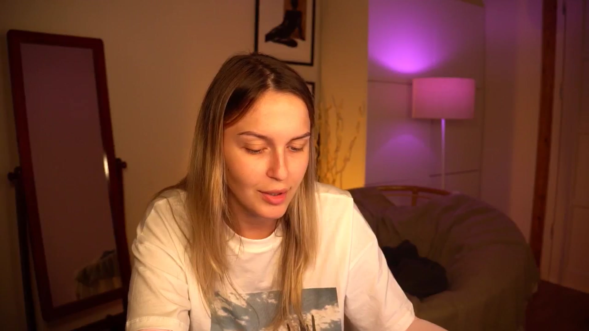 Gallery image thumbnail from sweetpulse_'s myfreecams stream on, 09/12/2024, 09:17 image 3 of 20