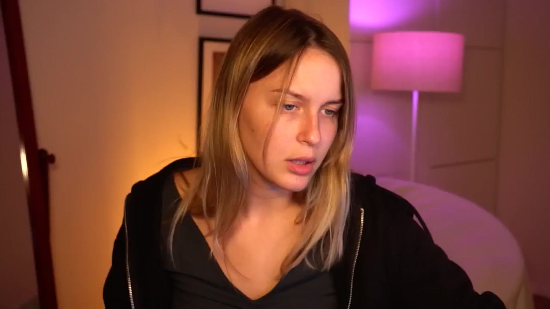 Gallery image thumbnail from sweetpulse_'s myfreecams stream on, 09/16/2024, 09:17 image 2 of 20
