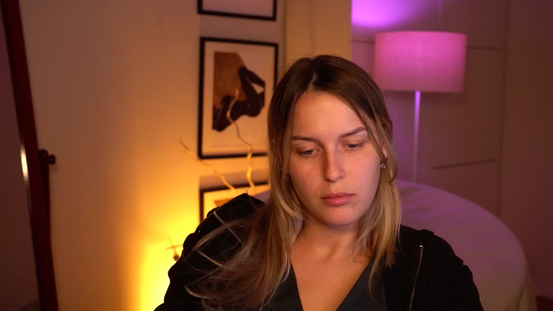 Gallery image thumbnail from sweetpulse_'s myfreecams stream on, 09/16/2024, 09:17 image 3 of 20