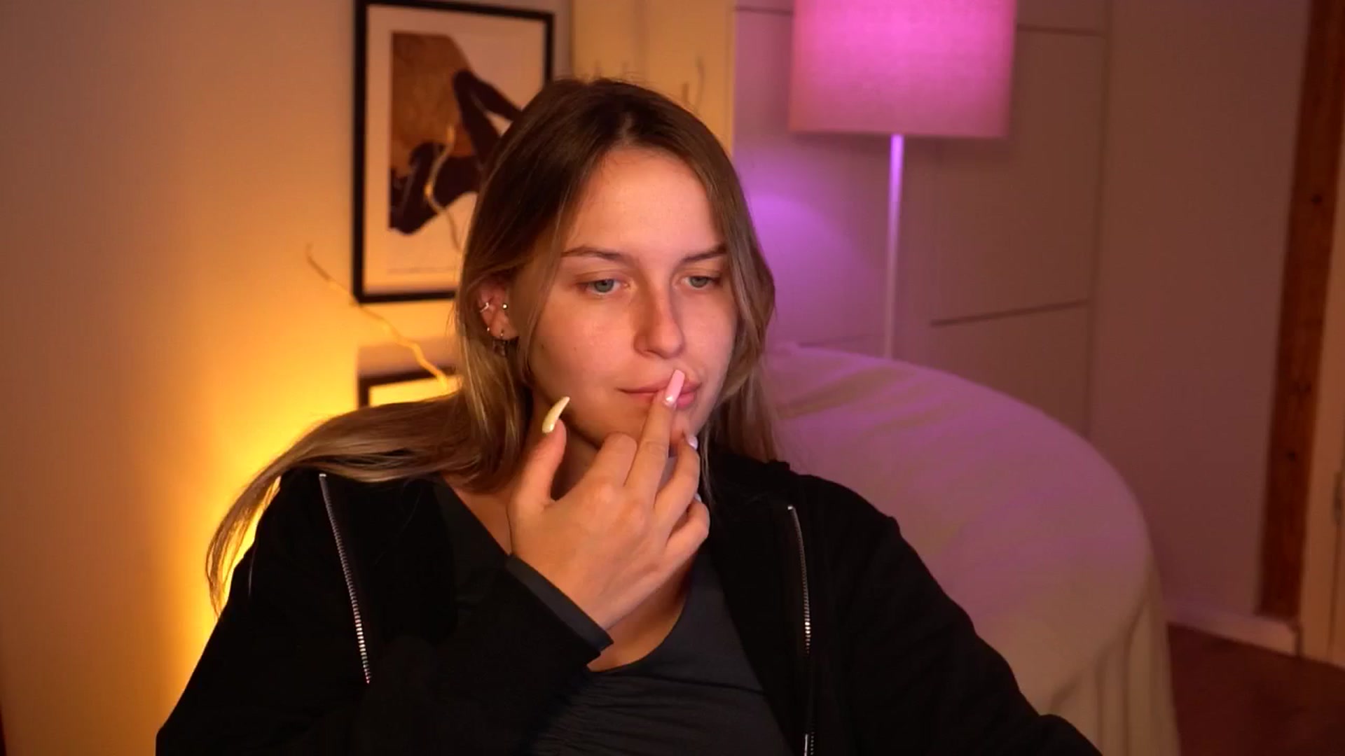 Gallery image thumbnail from sweetpulse_'s myfreecams stream on, 09/16/2024, 09:17 image 12 of 20