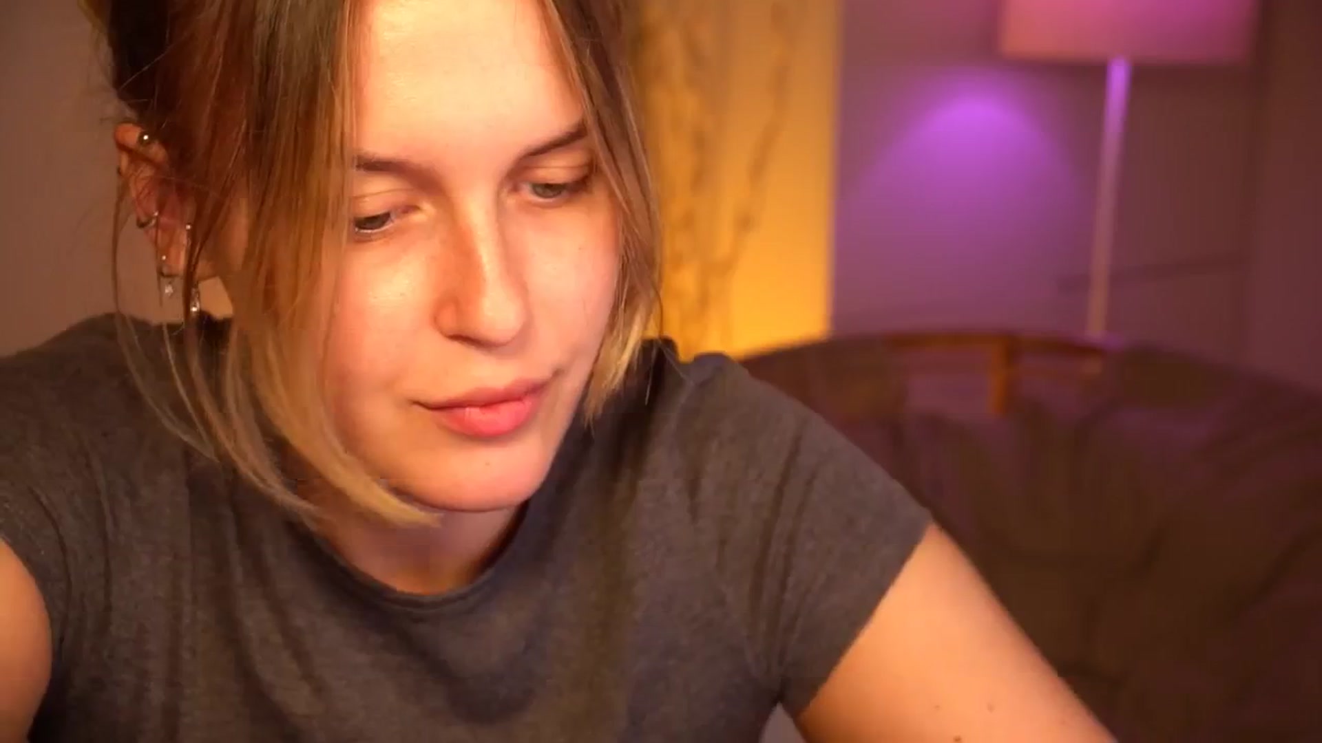 Gallery image thumbnail from sweetpulse_'s myfreecams stream on, 09/17/2024, 08:14 image 13 of 20
