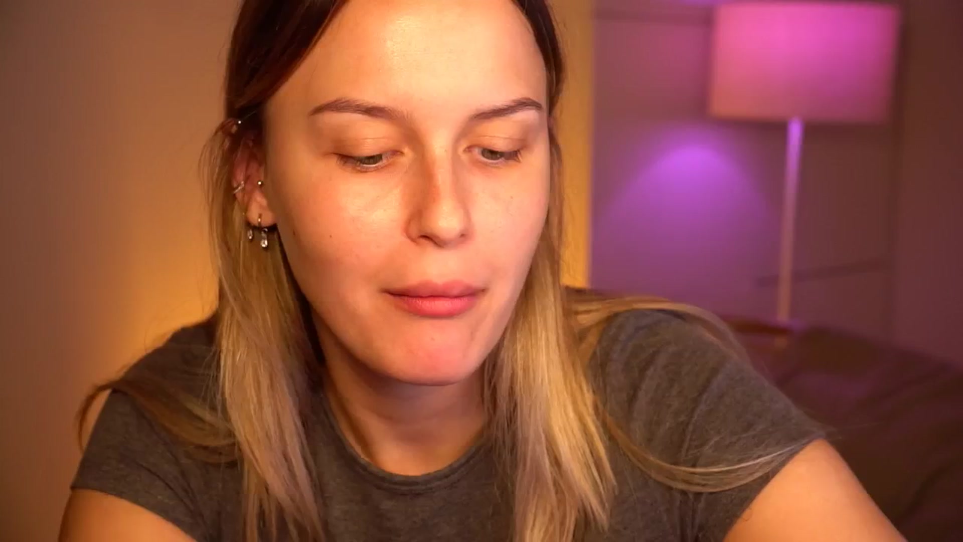 Gallery image thumbnail from sweetpulse_'s myfreecams stream on, 09/17/2024, 08:14 image 7 of 20