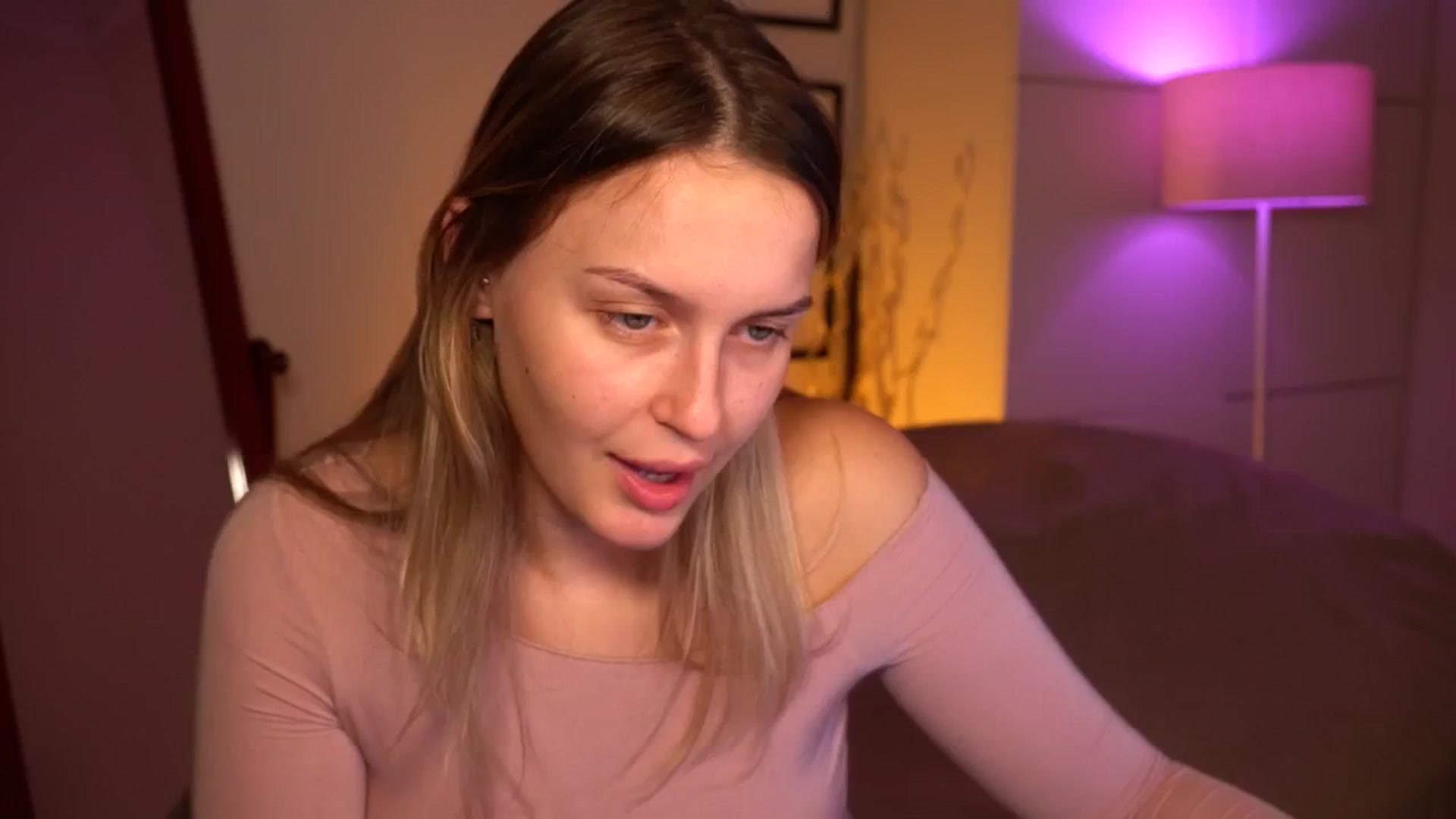 Gallery image thumbnail from sweetpulse_'s myfreecams stream on, 09/23/2024, 06:18 image 14 of 20