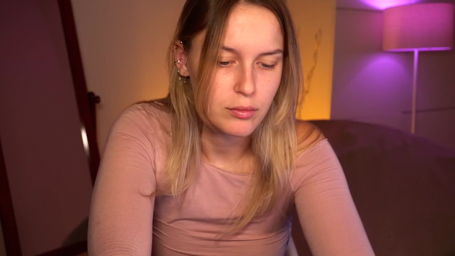 Gallery image thumbnail from sweetpulse_'s myfreecams stream on, 09/23/2024, 06:18 image 1 of 20
