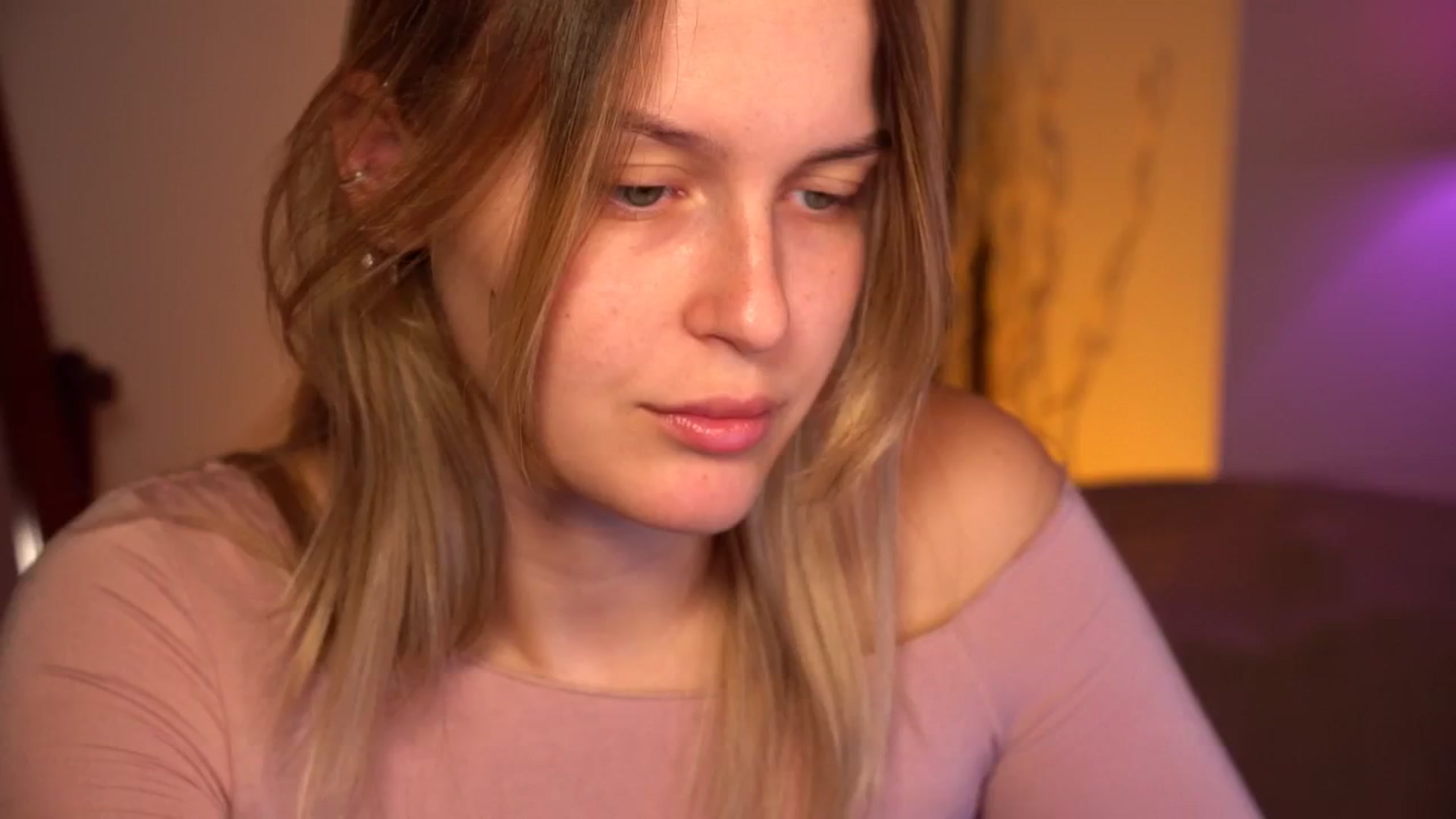 Gallery image thumbnail from sweetpulse_'s myfreecams stream on, 09/23/2024, 06:18 image 5 of 20