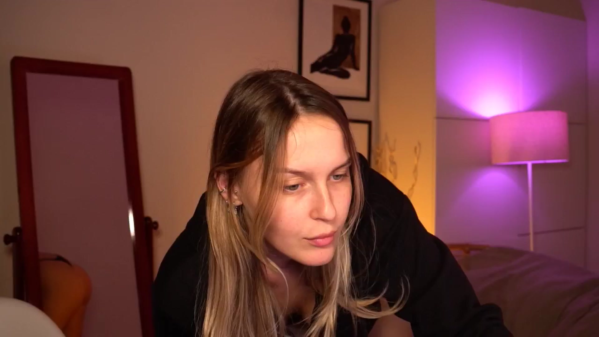 Gallery image thumbnail from sweetpulse_'s myfreecams stream on, 09/23/2024, 11:16 image 14 of 20