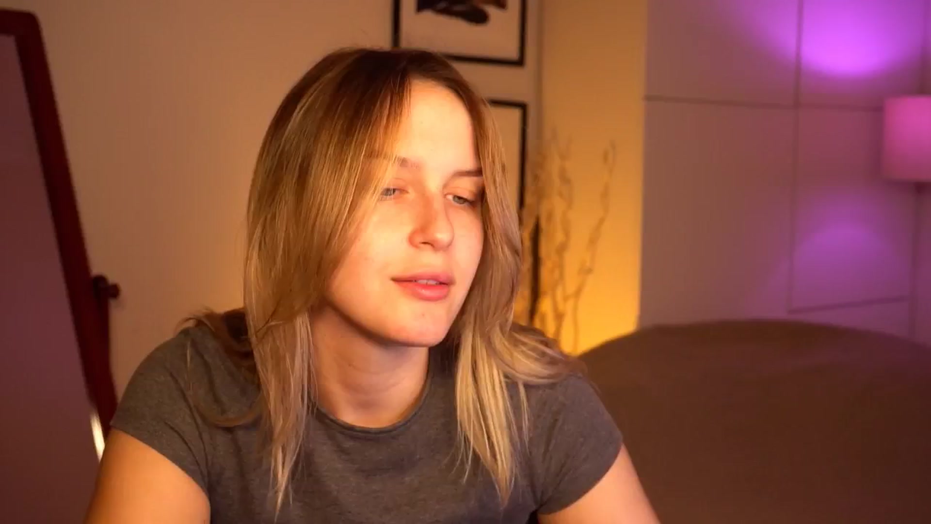 Gallery image thumbnail from sweetpulse_'s myfreecams stream on, 09/24/2024, 06:58 image 11 of 20