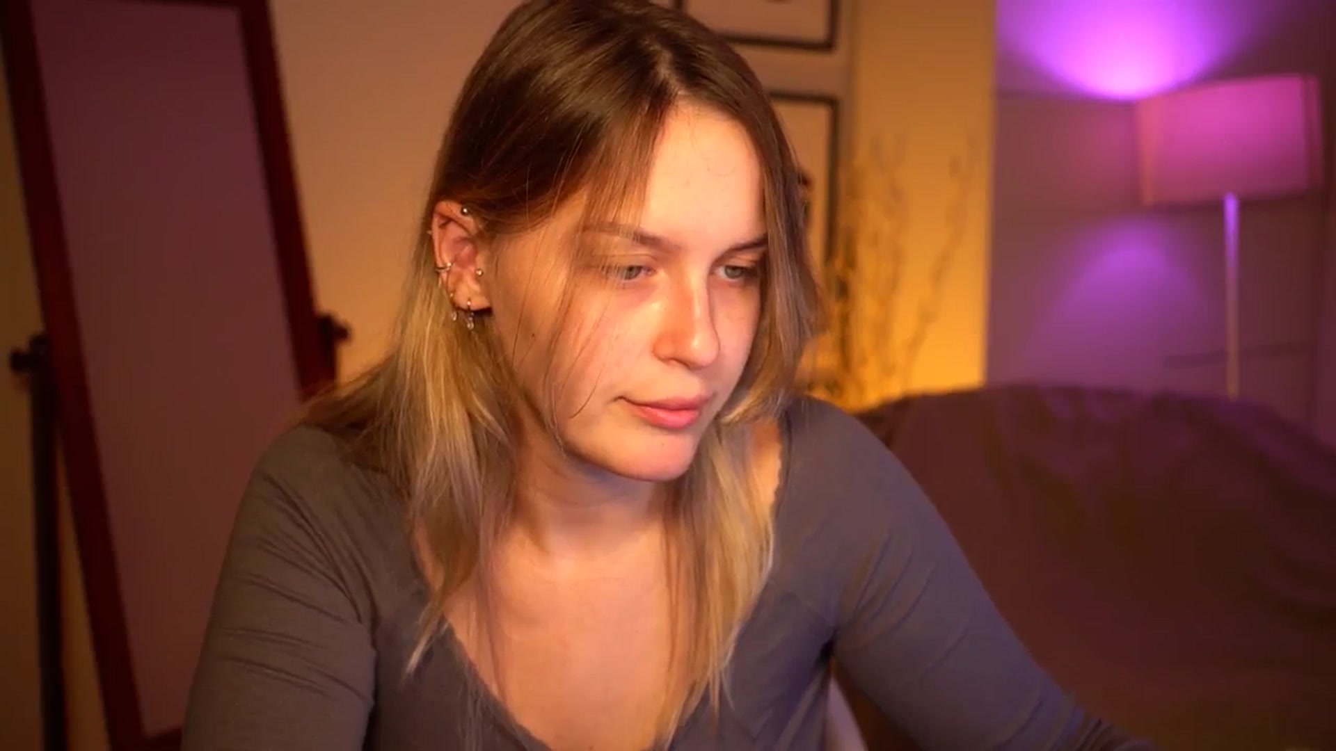 Gallery image thumbnail from sweetpulse_'s myfreecams stream on, 09/27/2024, 09:08 image 4 of 20