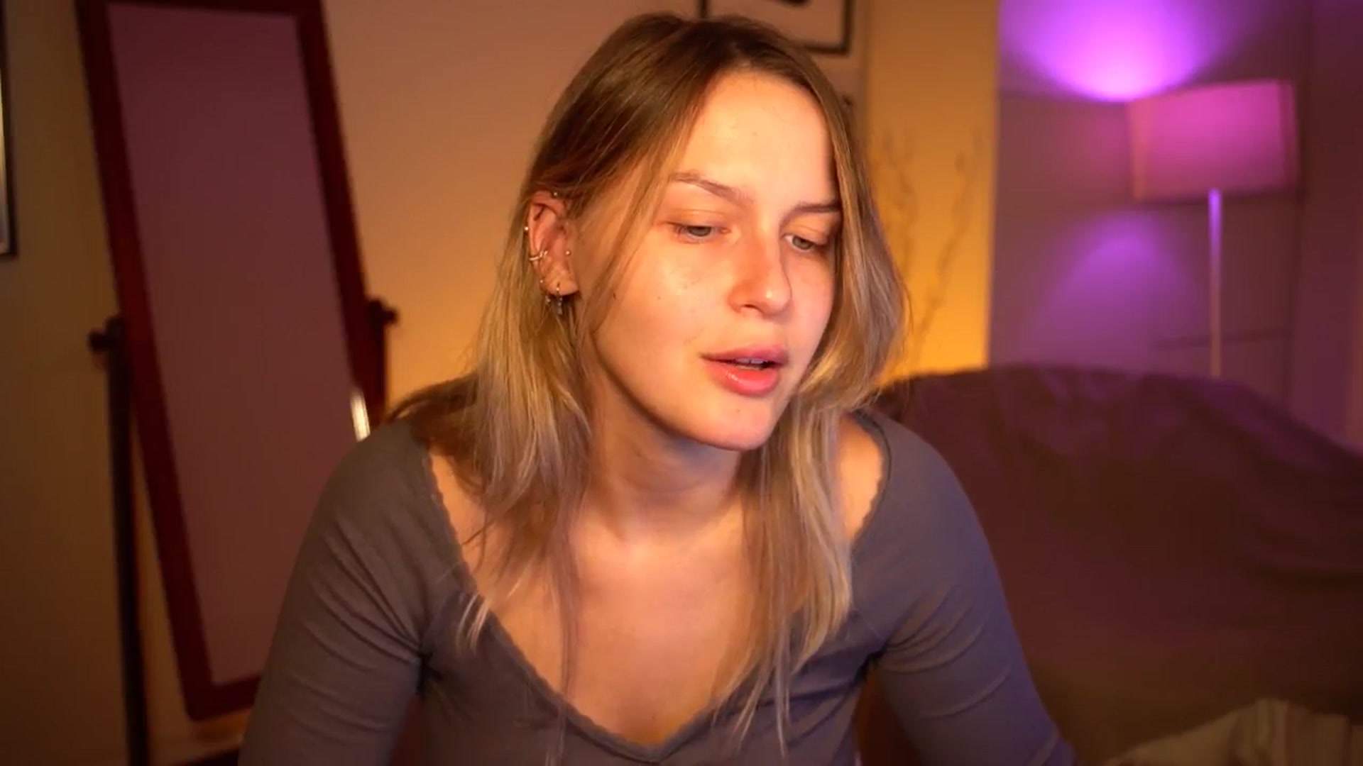 Gallery image thumbnail from sweetpulse_'s myfreecams stream on, 09/27/2024, 09:08 image 3 of 20