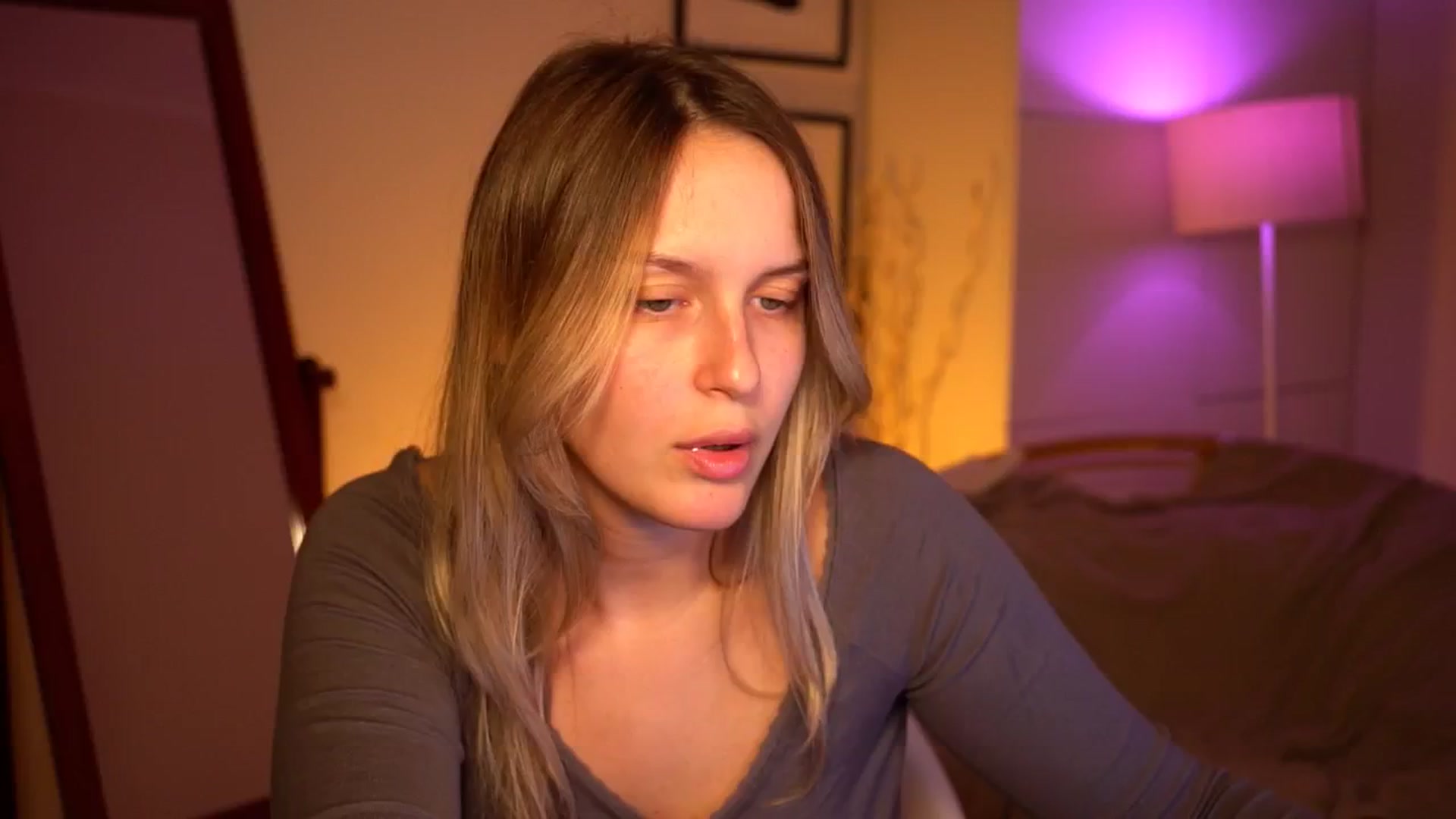 Gallery image thumbnail from sweetpulse_'s myfreecams stream on, 09/27/2024, 10:53 image 11 of 20