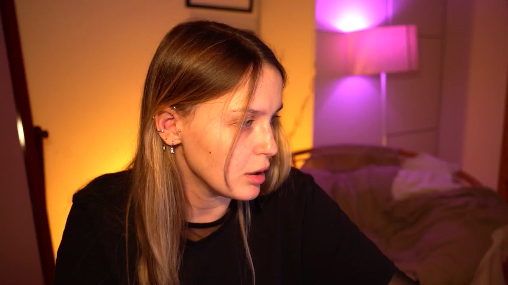 Gallery image thumbnail from sweetpulse_'s myfreecams stream on, 10/01/2024, 09:23 image 16 of 20