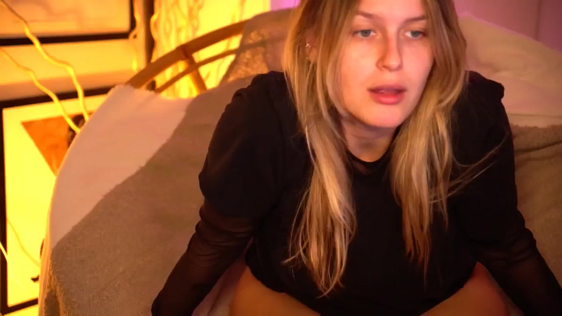 Gallery image thumbnail from sweetpulse_'s myfreecams stream on, 10/01/2024, 09:23 image 8 of 20