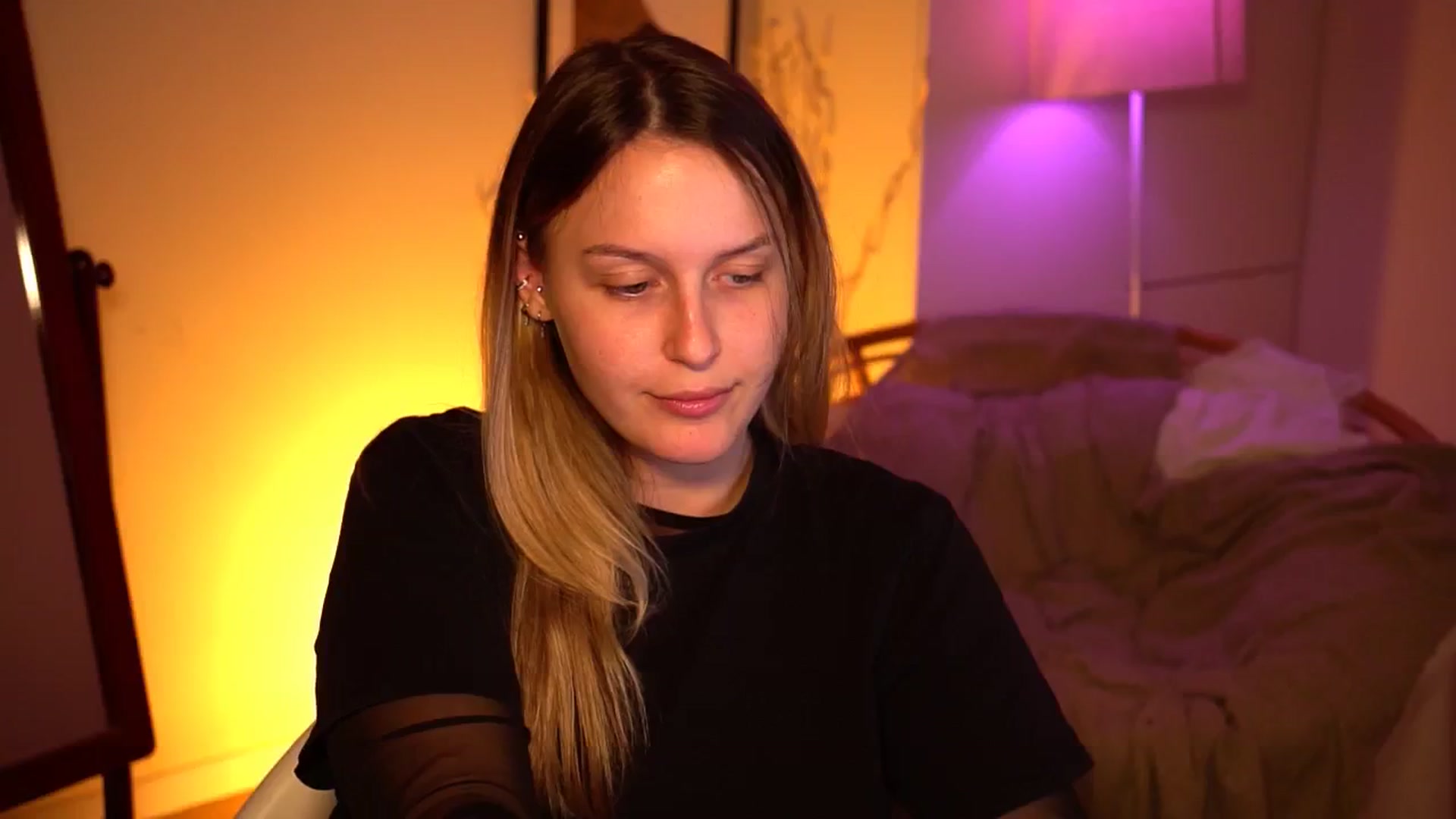 Gallery image thumbnail from sweetpulse_'s myfreecams stream on, 10/01/2024, 09:23 image 18 of 20