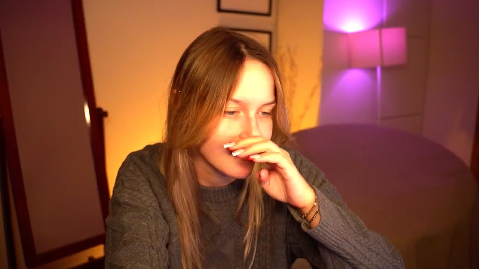 Gallery image thumbnail from sweetpulse_'s myfreecams stream on, 10/02/2024, 08:34 image 7 of 20