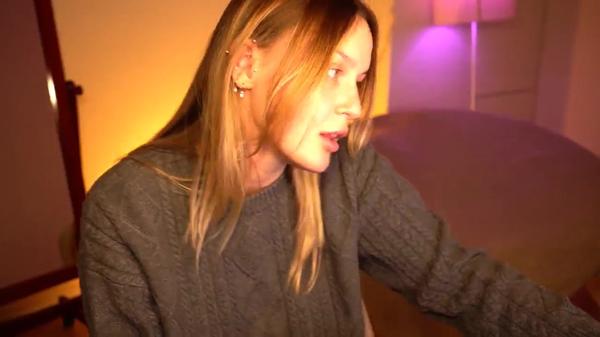 Gallery image thumbnail from sweetpulse_'s myfreecams stream on, 10/02/2024, 09:40 image 17 of 20