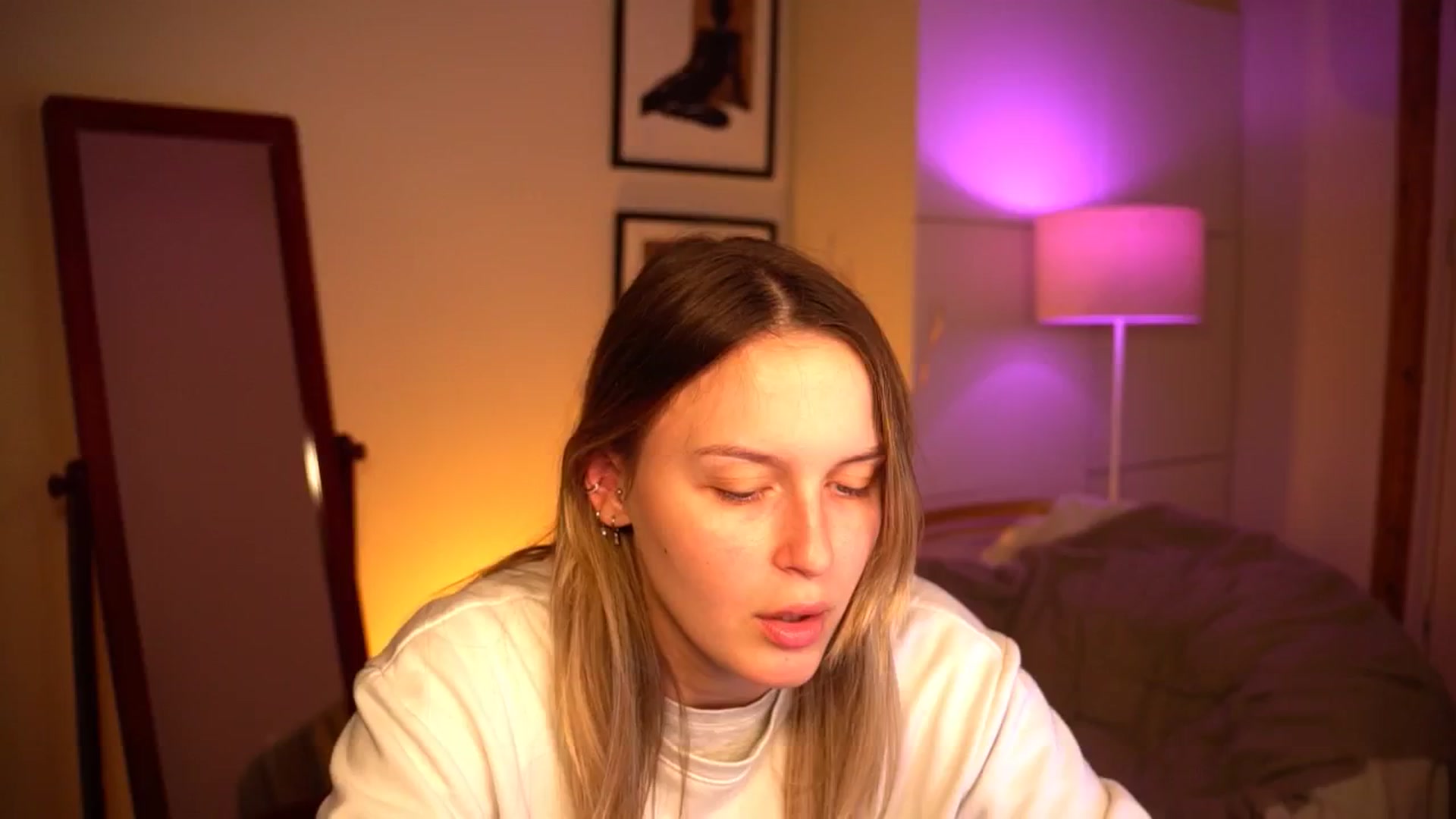 Gallery image thumbnail from sweetpulse_'s myfreecams stream on, 10/05/2024, 09:22 image 1 of 20
