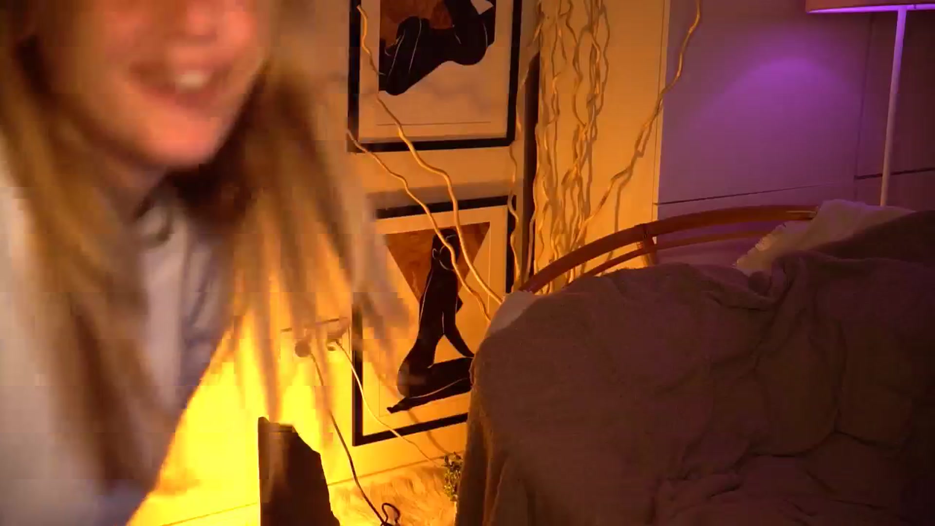 Gallery image thumbnail from sweetpulse_'s myfreecams stream on, 10/05/2024, 09:22 image 19 of 20
