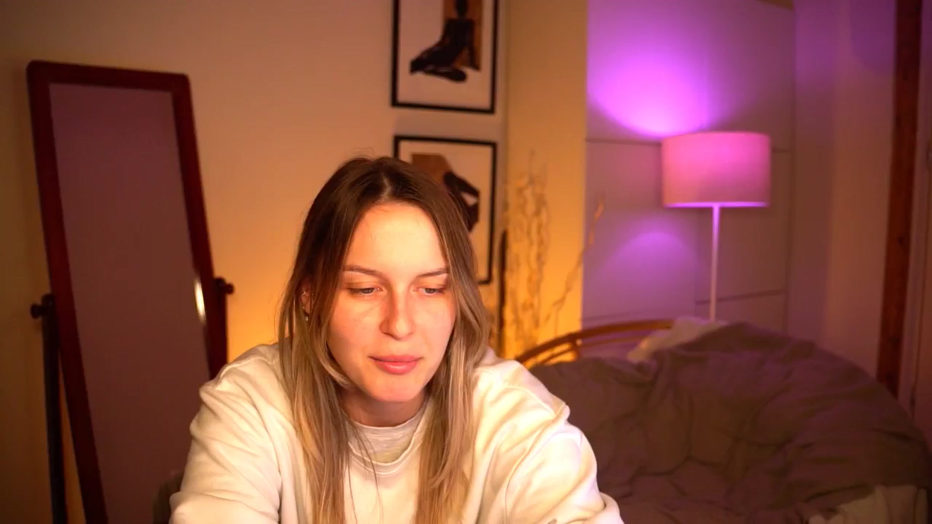 Gallery image thumbnail from sweetpulse_'s myfreecams stream on, 10/05/2024, 09:22 image 6 of 20