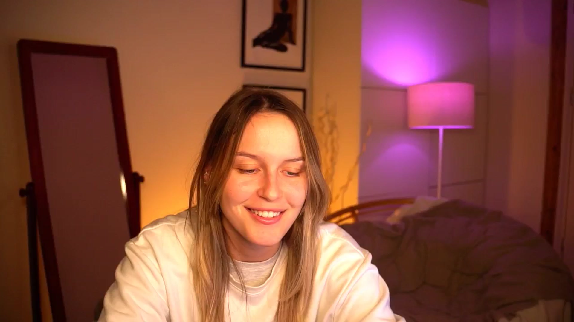 Gallery image thumbnail from sweetpulse_'s myfreecams stream on, 10/05/2024, 09:22 image 7 of 20