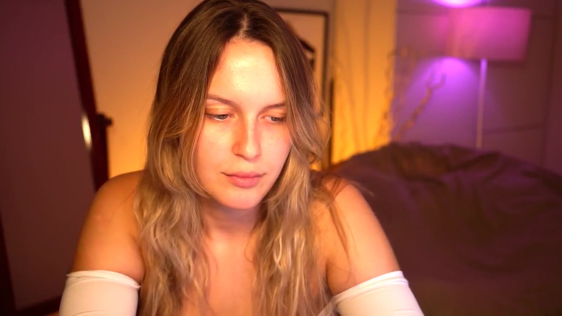 Gallery image thumbnail from sweetpulse_'s myfreecams stream on, 10/07/2024, 06:37 image 13 of 20