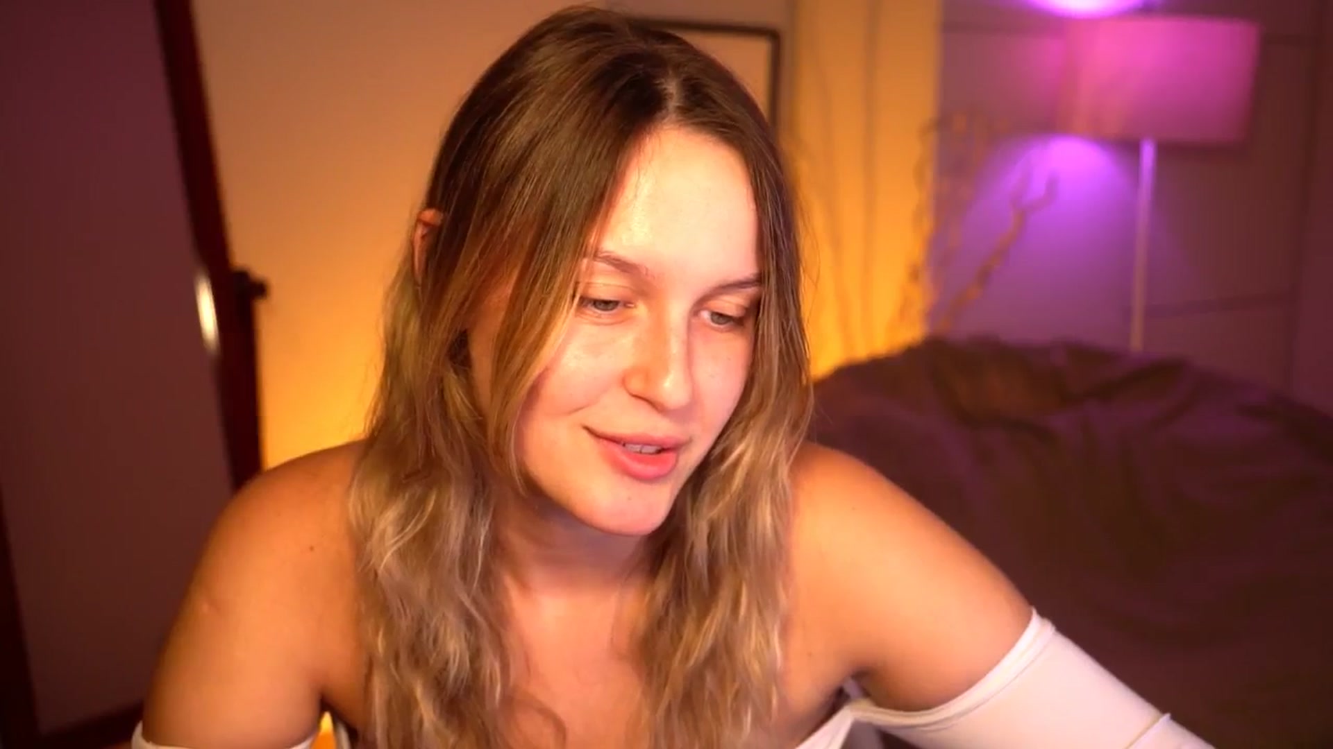 Gallery image thumbnail from sweetpulse_'s myfreecams stream on, 10/07/2024, 06:37 image 5 of 20