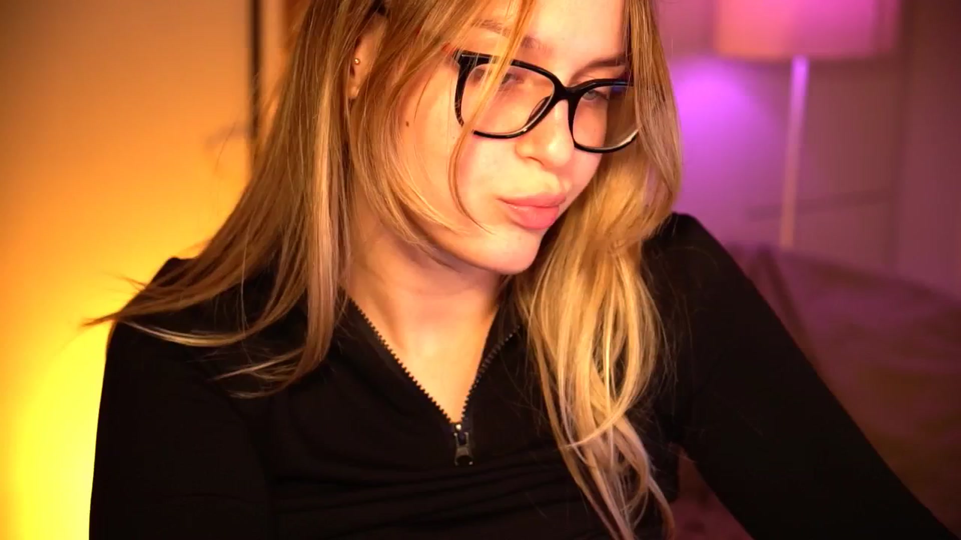 Gallery image thumbnail from sweetpulse_'s myfreecams stream on, 10/09/2024, 07:48 image 1 of 20