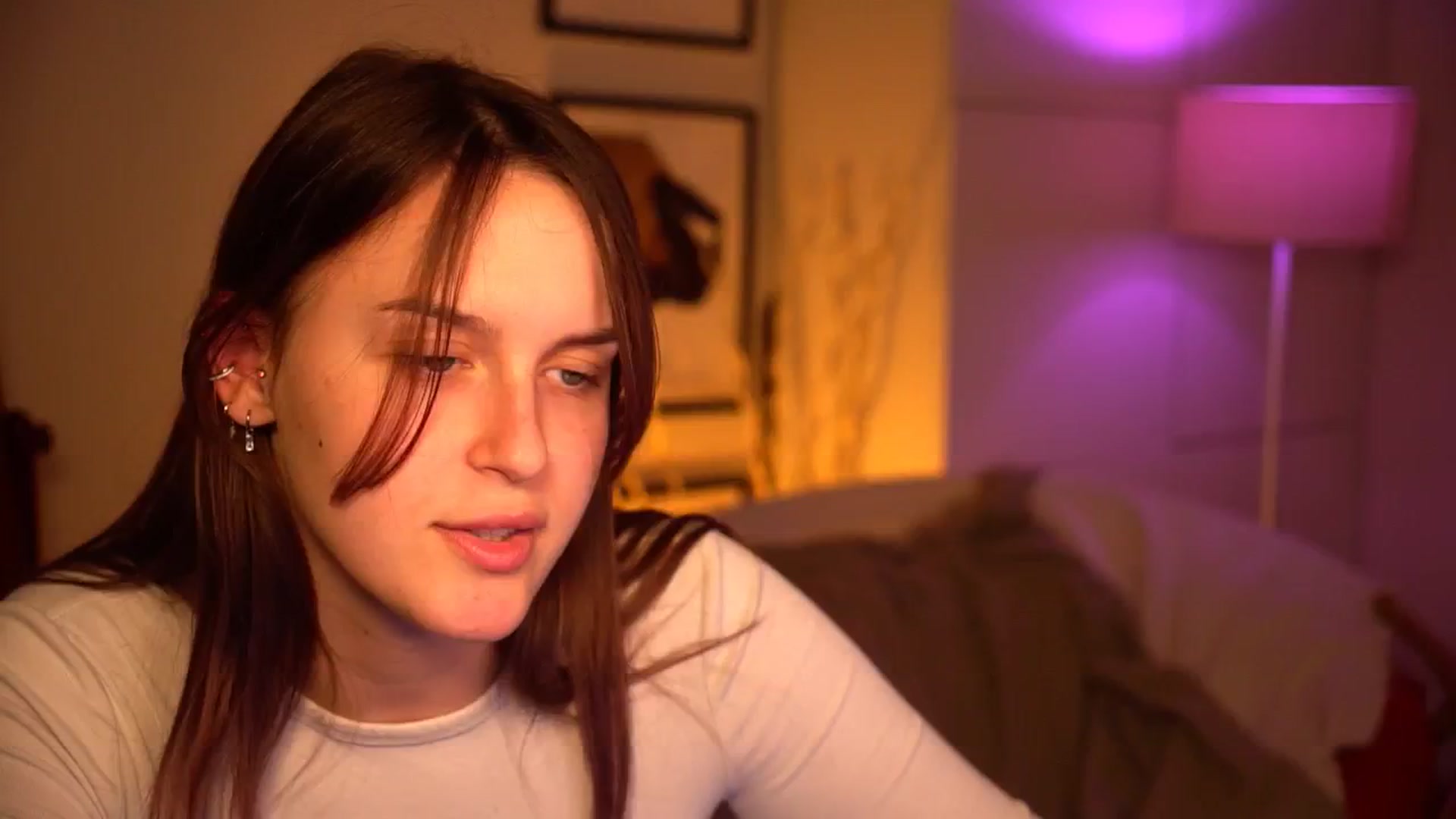 Gallery image thumbnail from sweetpulse_'s myfreecams stream on, 10/11/2024, 10:01 image 18 of 20