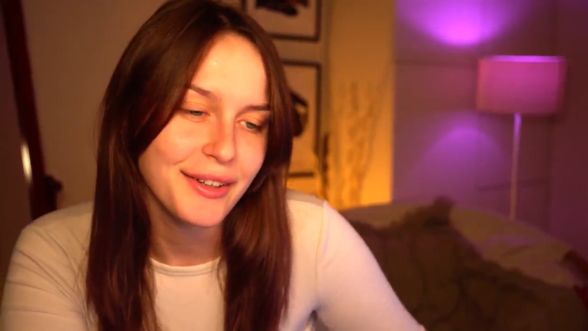 Gallery image thumbnail from sweetpulse_'s myfreecams stream on, 10/11/2024, 10:01 image 6 of 20